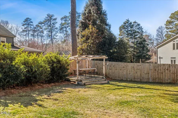$550,000 | 201 Pinewood Drive, Apex, NC 27502