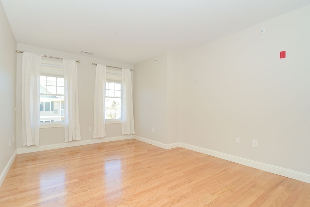 12 Braemoor Woods Road, Unit 402 Salem, NH 03079 - Photo 14 of 24