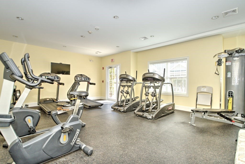 12 Braemoor Woods Road, Unit 402 Salem, NH 03079 - Photo 23 of 24