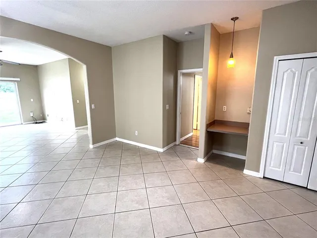 a view of a livingroom with an empty space