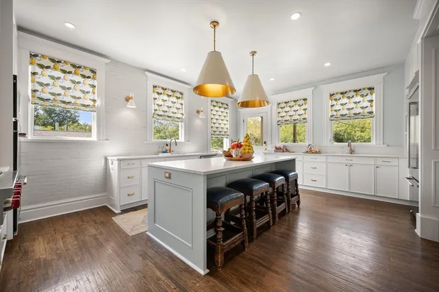 $2,250,000 | 1112 Elizabeth Boulevard, Fort Worth, TX 76110