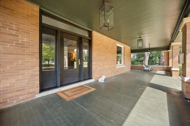 $2,250,000 | 1112 Elizabeth Boulevard, Fort Worth, TX 76110