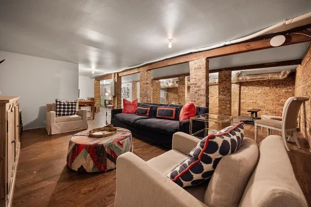 $2,250,000 | 1112 Elizabeth Boulevard, Fort Worth, TX 76110