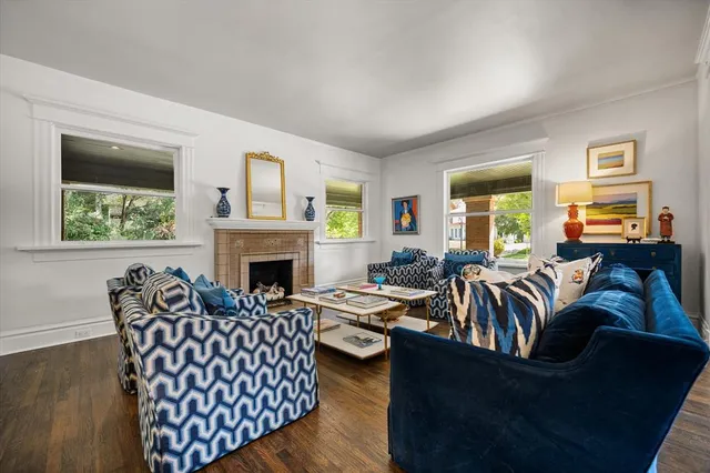 $2,250,000 | 1112 Elizabeth Boulevard, Fort Worth, TX 76110