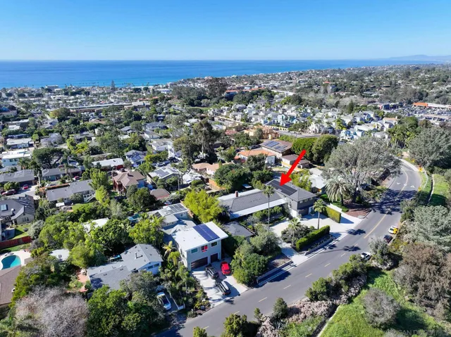 $4,995,000 | 554 Stratford Drive, Encinitas, CA 92024