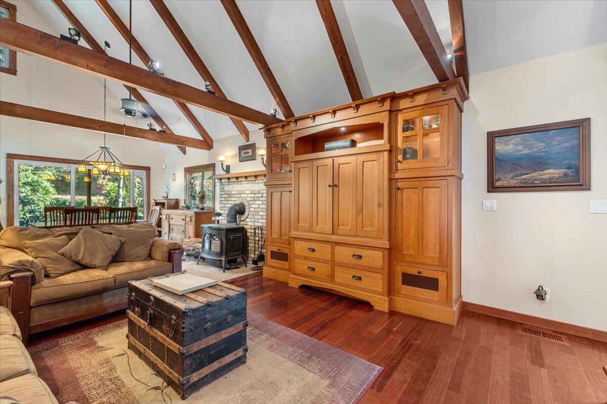 121 Flame Tree Road Burnt Ranch, CA 95527 - Photo 17 of 54 Gallery Image 17