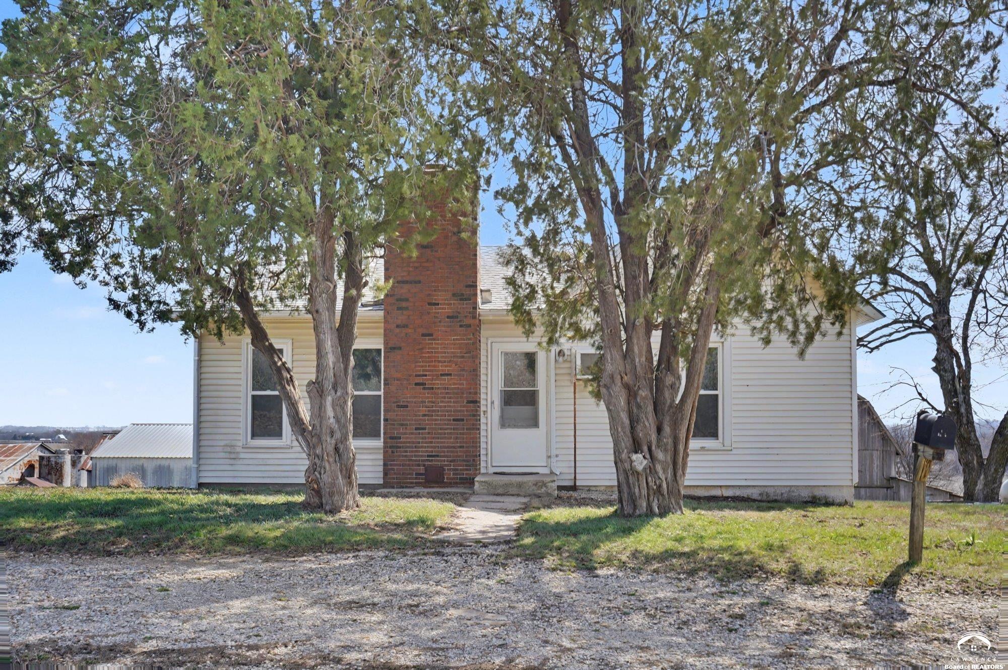 451 North 200 Road Overbrook, KS 66524 - Photo 3 of 31