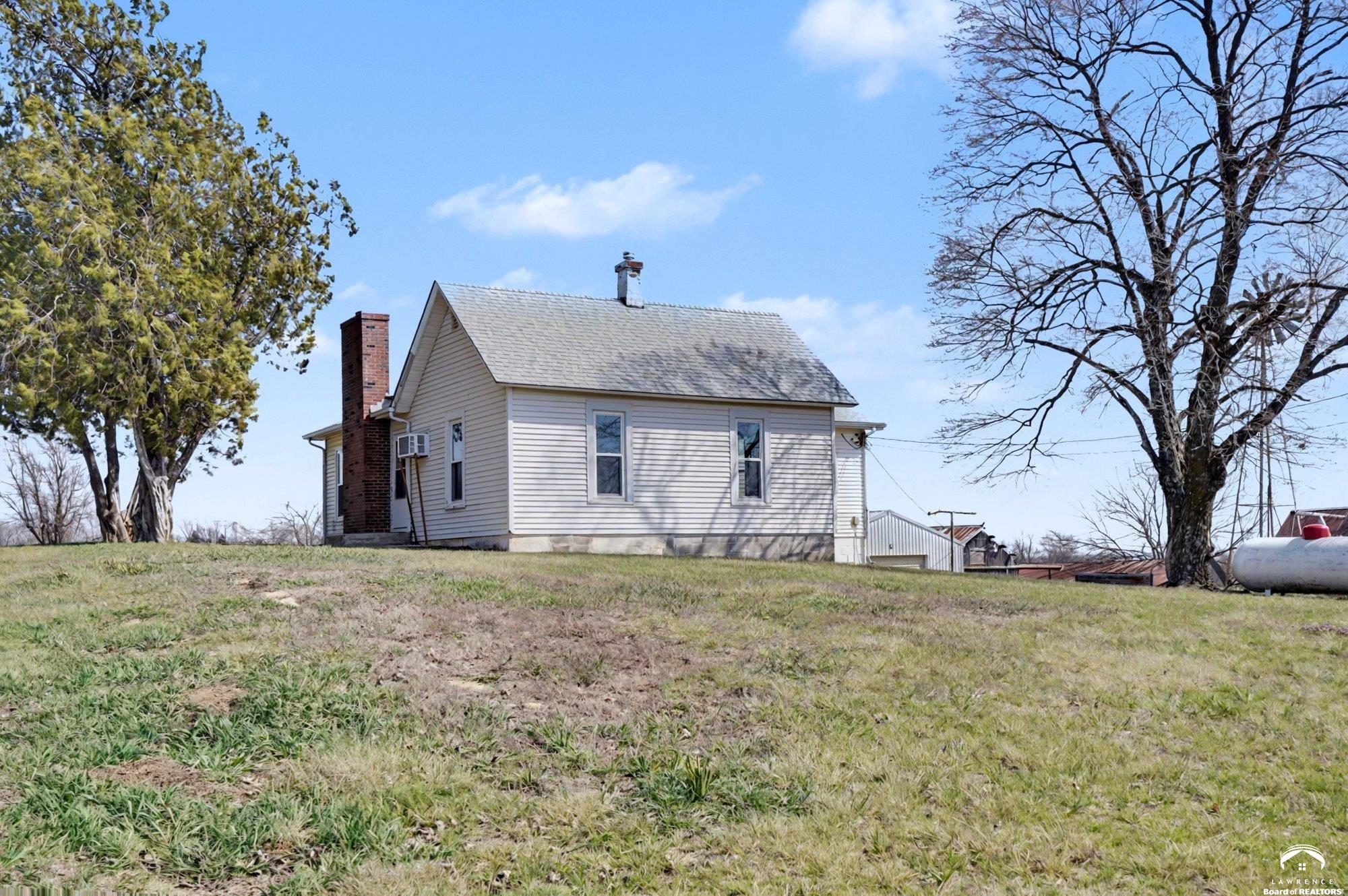 451 North 200 Road Overbrook, KS 66524 - Photo 4 of 31