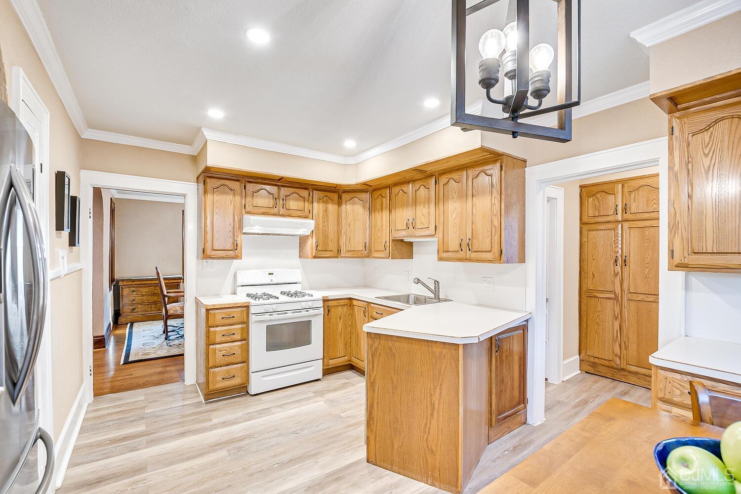 95 Spring Street Metuchen, NJ 08840 - Photo 18 of 28 Gallery Image 18