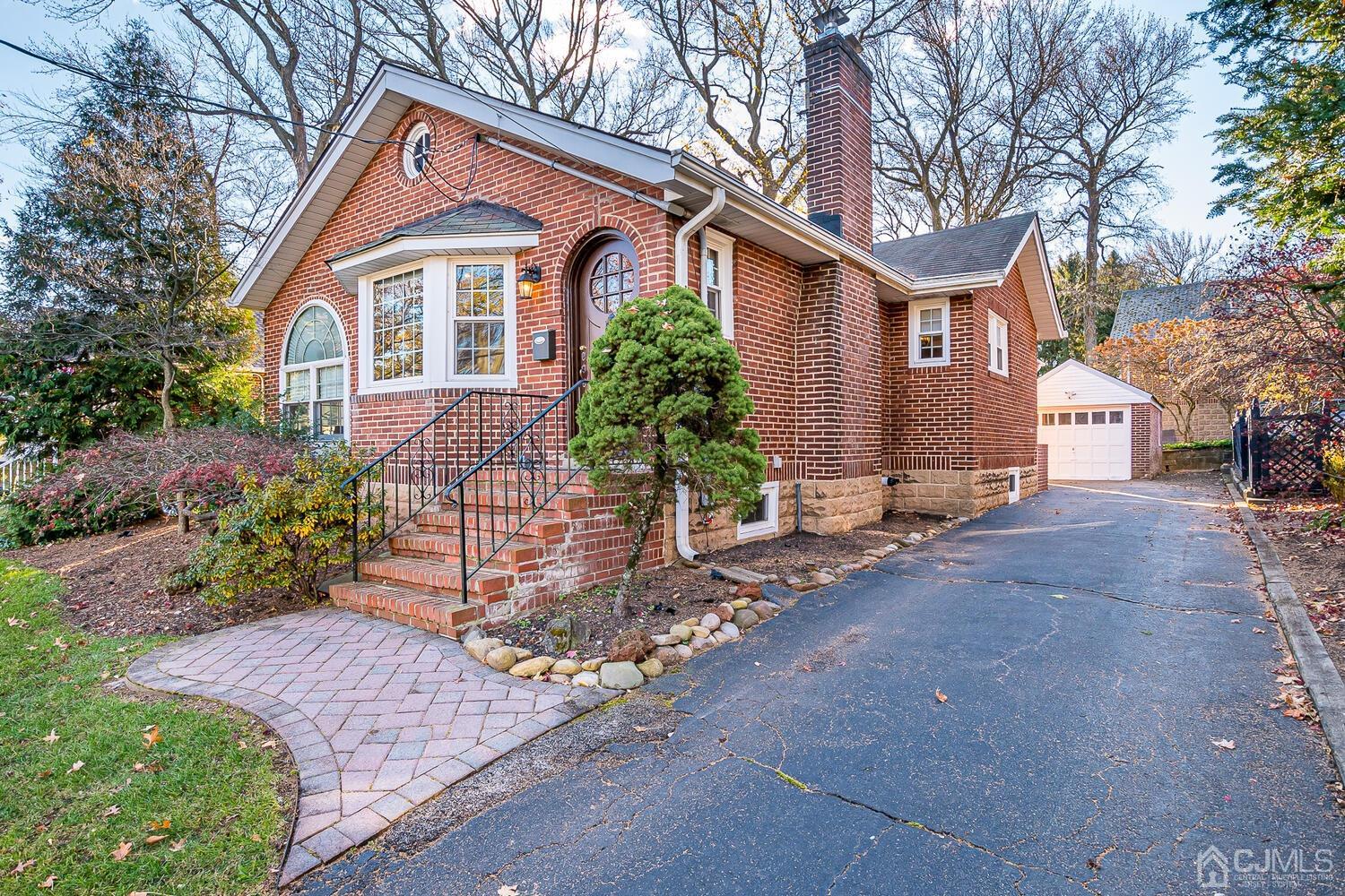 95 Spring Street Metuchen, NJ 08840 - Photo 4 of 28 Gallery Image 4