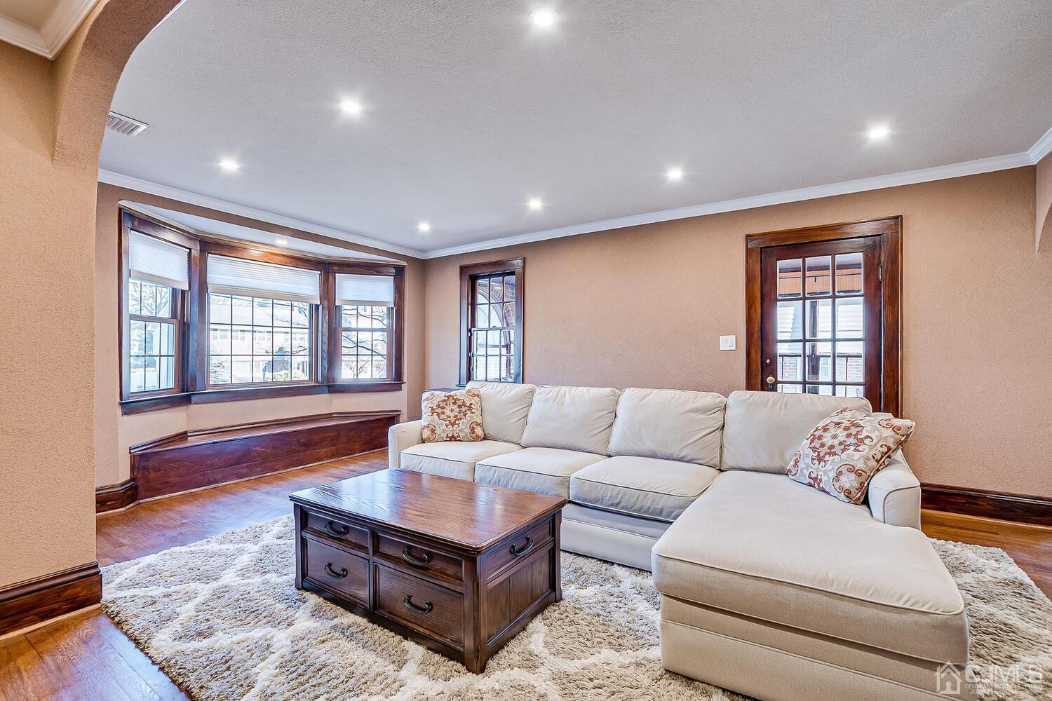 95 Spring Street Metuchen, NJ 08840 - Photo 9 of 28 Gallery Image 9