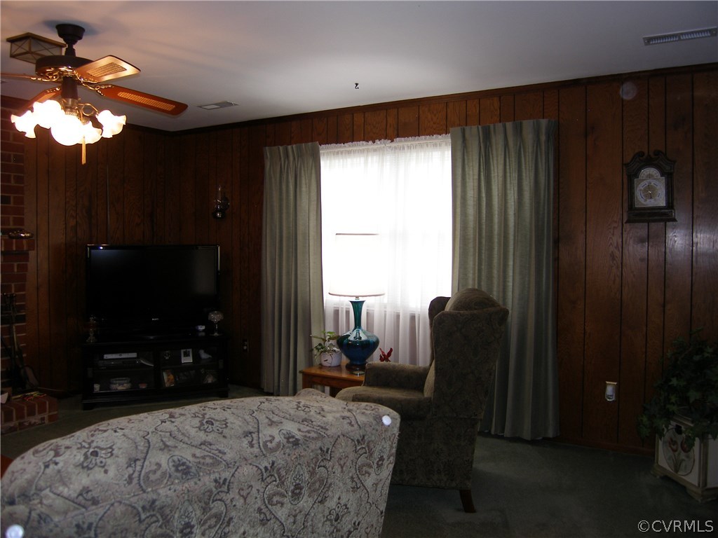 800 Whiffletree Road North Chesterfield, VA 23236 - Photo 18 of 47 Family Room: Large Window on the Front of the Hous