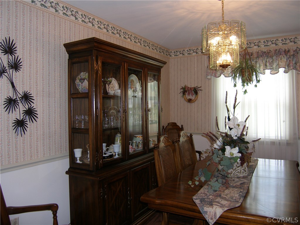 800 Whiffletree Road North Chesterfield, VA 23236 - Photo 21 of 47 Dining Room