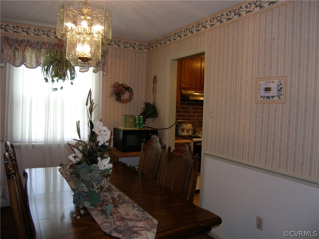 800 Whiffletree Road North Chesterfield, VA 23236 - Photo 22 of 47 Dining Room