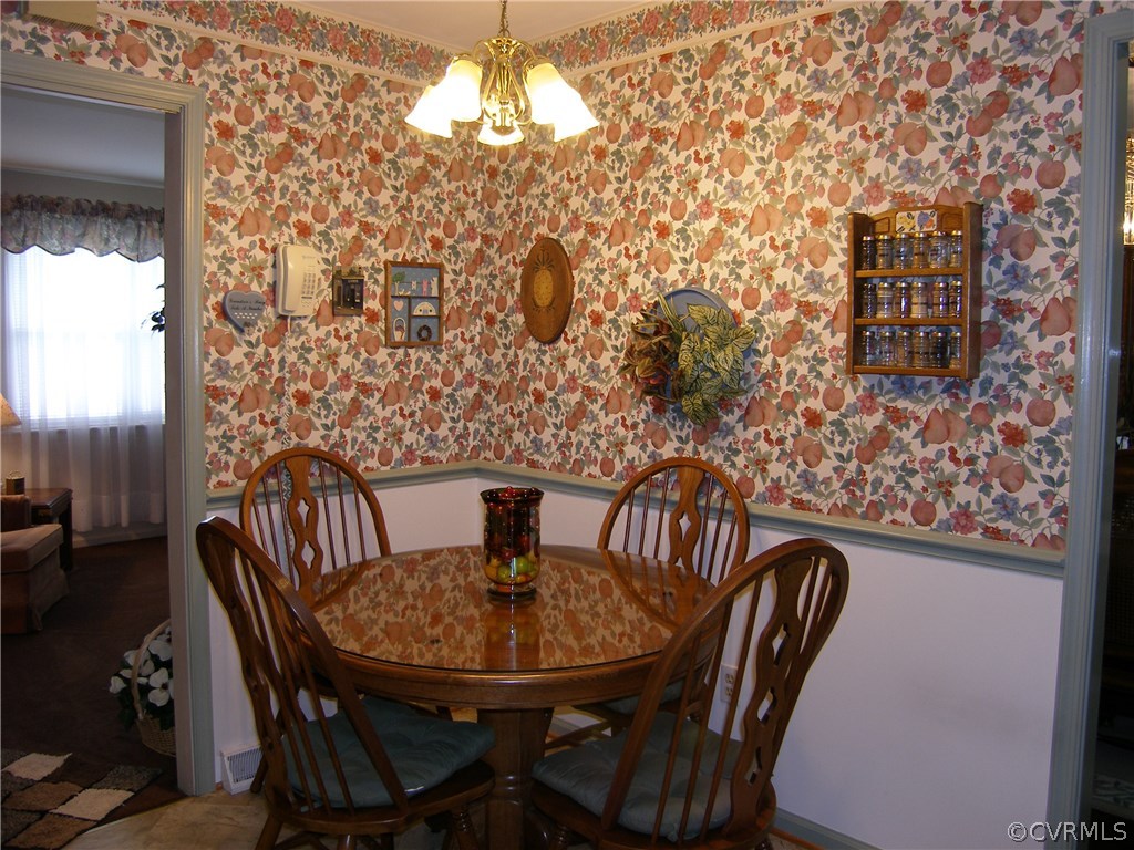 800 Whiffletree Road North Chesterfield, VA 23236 - Photo 28 of 47 Eat-in Area of the Kitchen