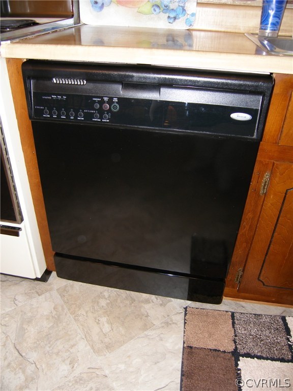 800 Whiffletree Road North Chesterfield, VA 23236 - Photo 31 of 47 Dishwasher