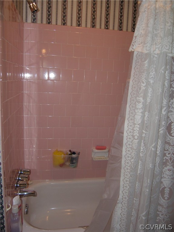 800 Whiffletree Road North Chesterfield, VA 23236 - Photo 37 of 47 Full Bath #2: Tub/Shower