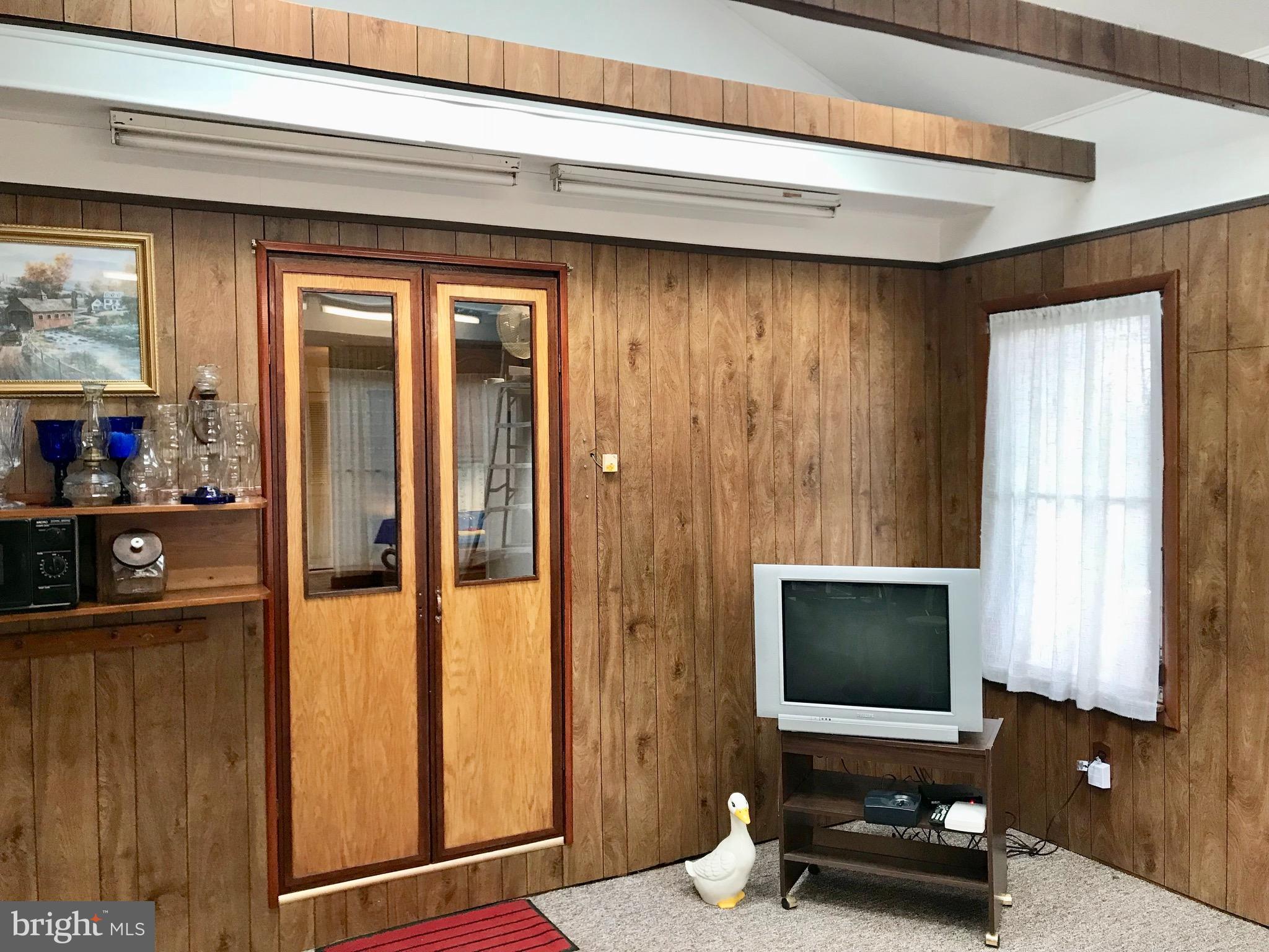 607 Round Top Road Chestertown, MD 21620 - Photo 12 of 26 Family Room