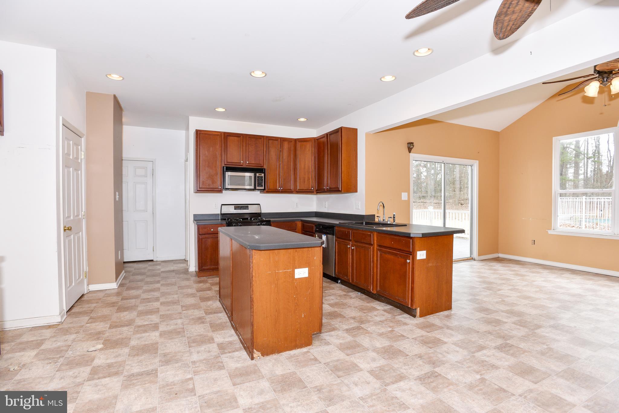 1580 Jarvis Road Sicklerville, NJ 08081 - Photo 12 of 30
