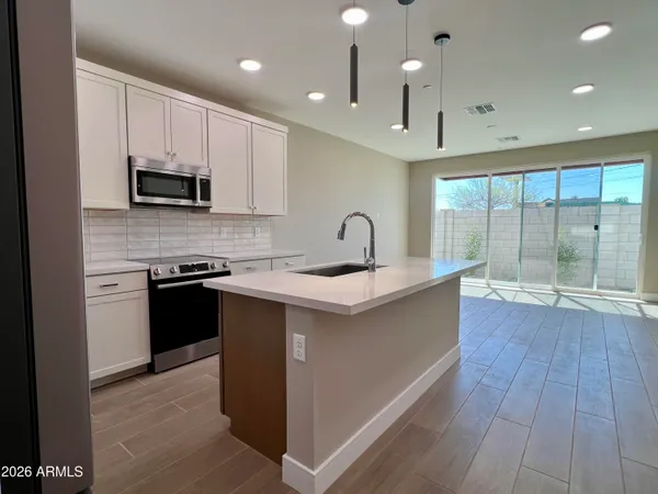 $2,725 | 1017 East Pasadena Avenue, Phoenix, AZ 85014