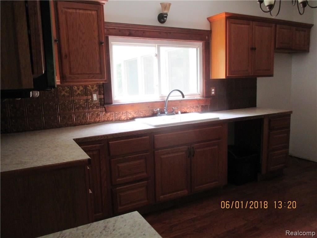 4949 Millis Road North Branch, MI 48461 - Photo 6 of 24 IMG_3177.JPG