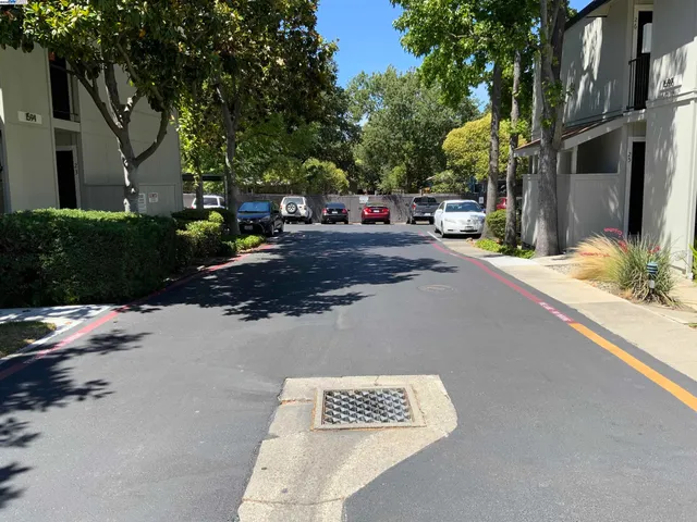$430,000 | 1590 Sunnyvale Avenue, Unit 31, Walnut Creek, CA 94597