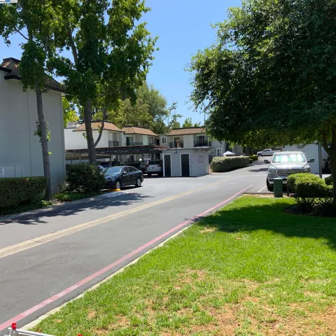 $430,000 | 1590 Sunnyvale Avenue, Unit 31, Walnut Creek, CA 94597