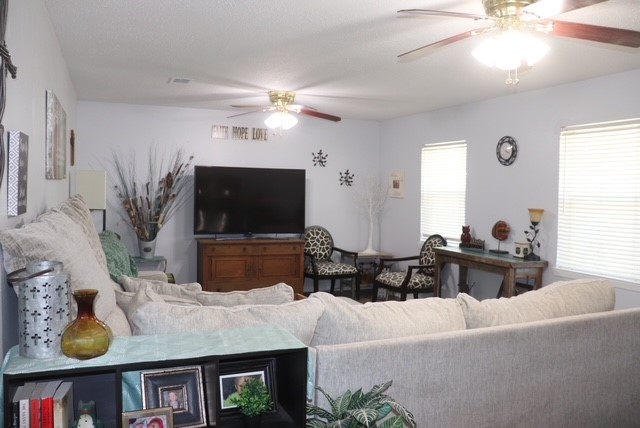 913 Seventh Street Lexington, TX 78947 - Photo 11 of 34