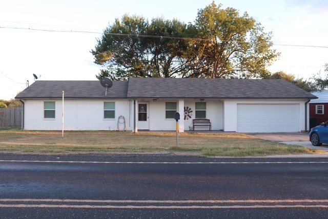 913 Seventh Street Lexington, TX 78947 - Photo 30 of 34