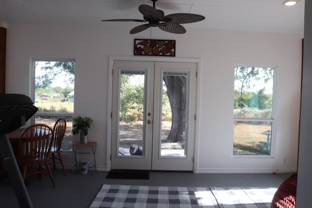 913 Seventh Street Lexington, TX 78947 - Photo 6 of 34