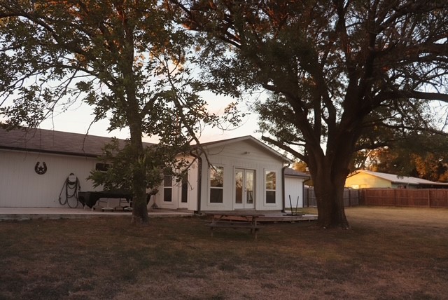913 Seventh Street Lexington, TX 78947 - Photo 9 of 34