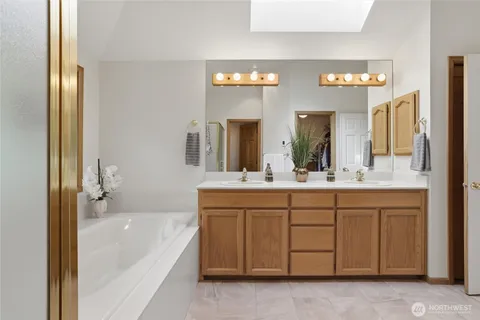 $1,850,000 | 24135 Southeast 16th Place, Sammamish, WA 98075