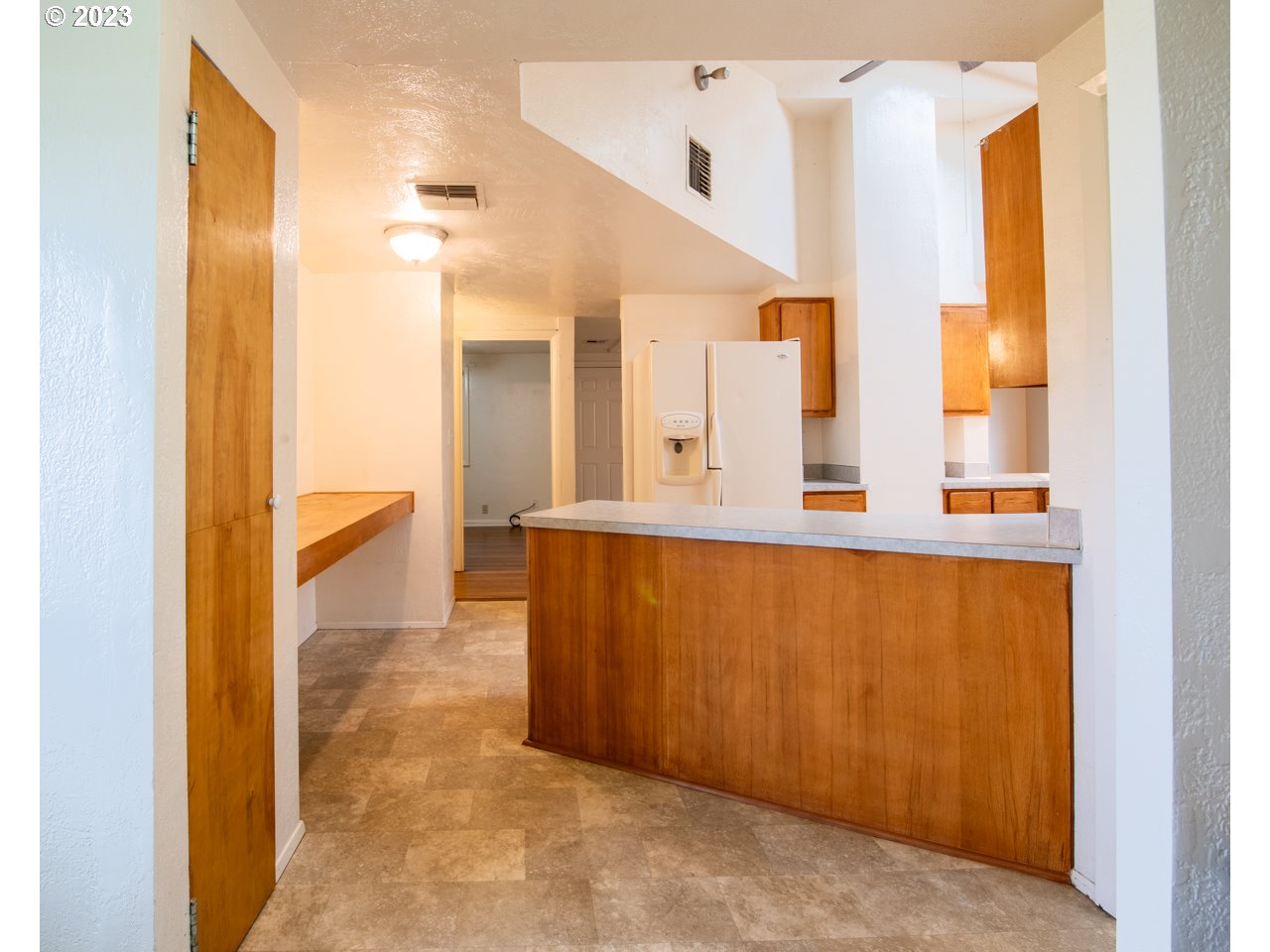 29853 Jarding Road Eugene, OR 97405 - Photo 12 of 30 a view of a bathroom with a tub and a view of bathroom