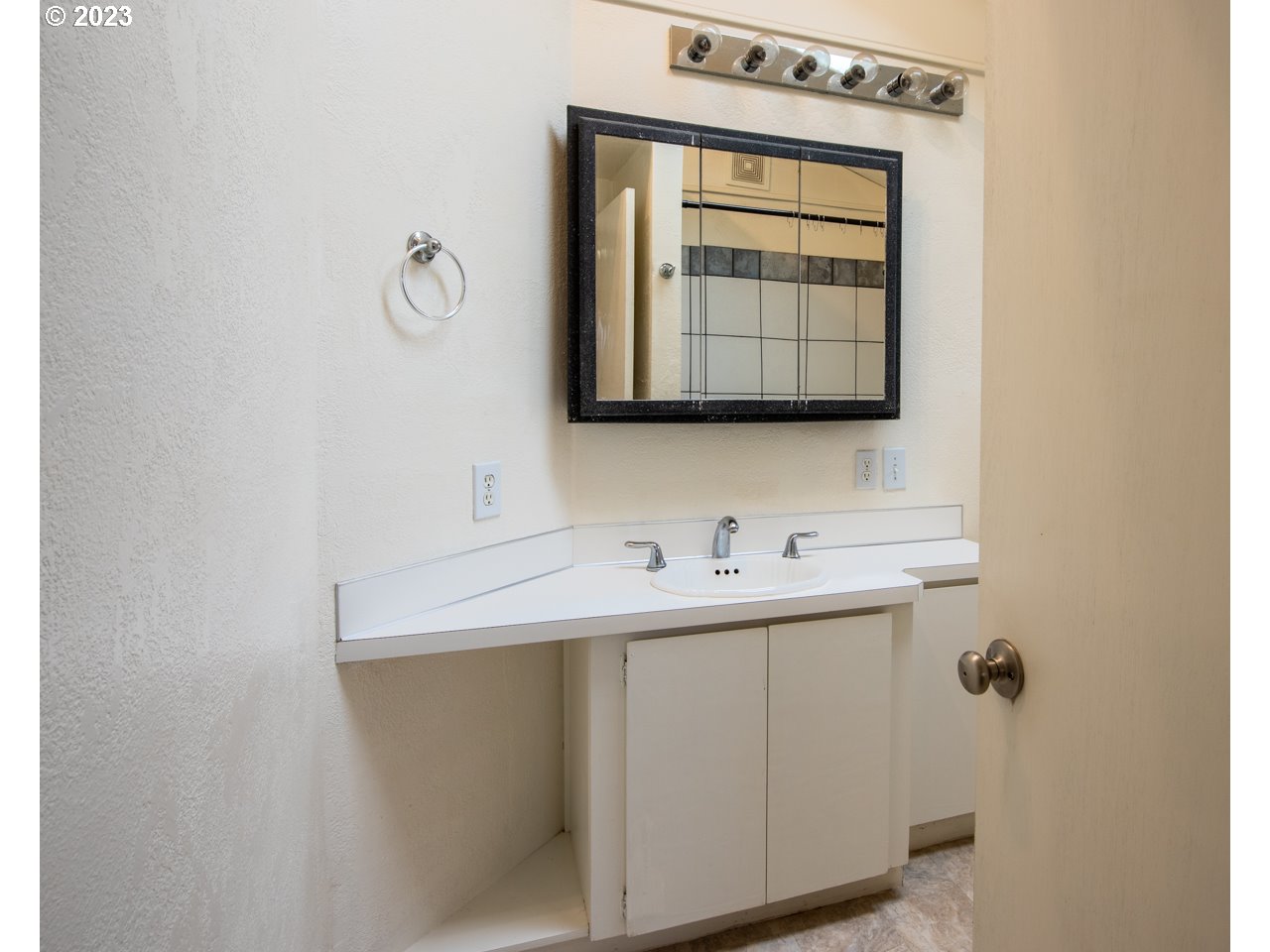29853 Jarding Road Eugene, OR 97405 - Photo 16 of 30 a bathroom with a sink and a mirror
