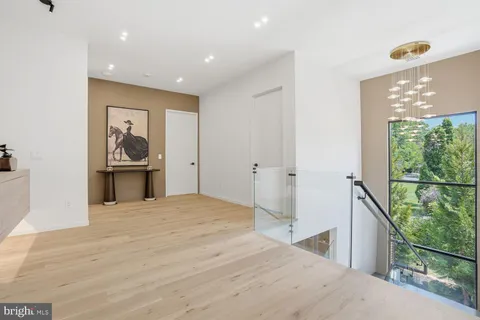 $5,695,888 | 6519 Brawner Street, McLean, VA 22101