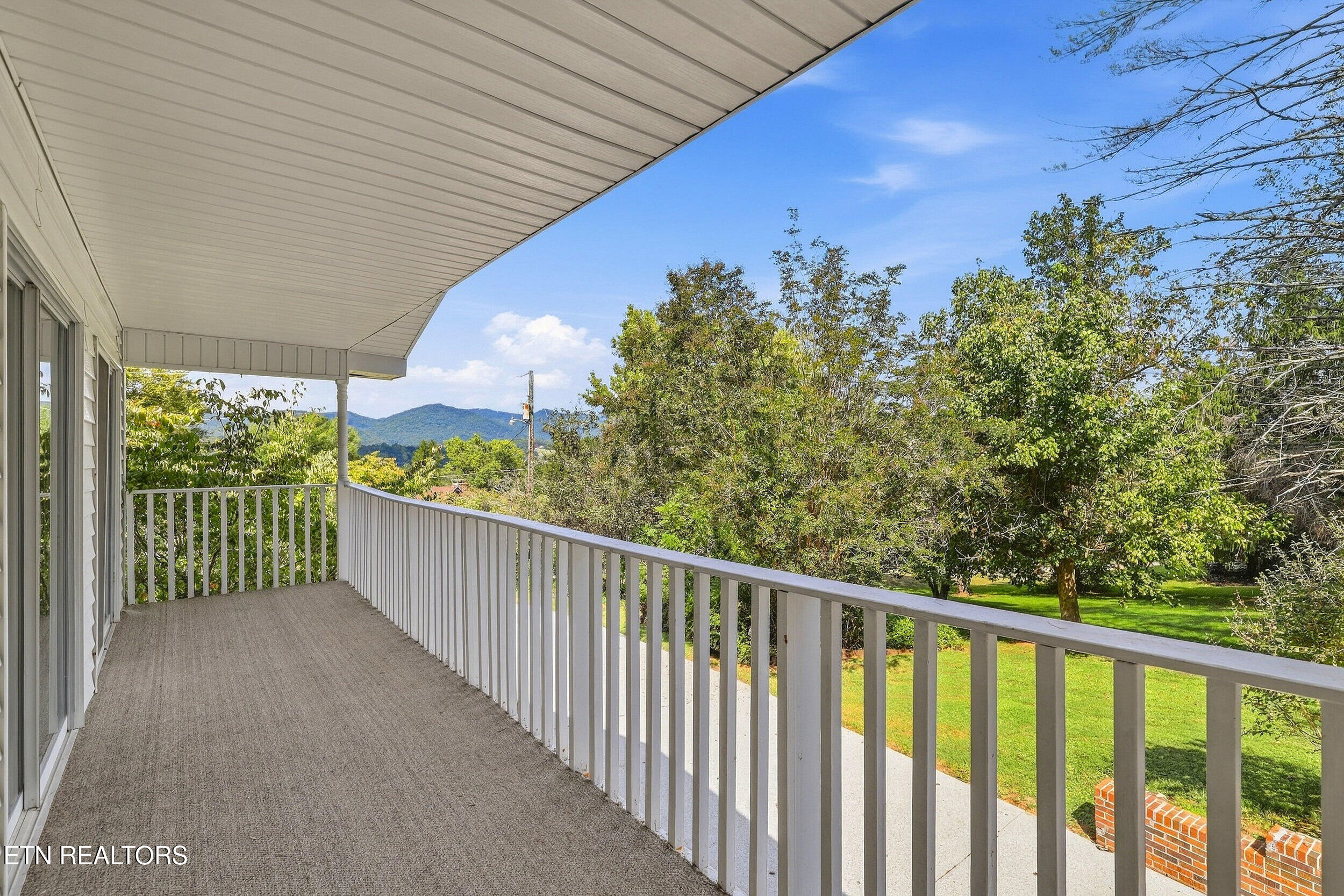347 East Chestnut Hill Road Townsend, TN 37882 - Photo 8 of 52 37_034