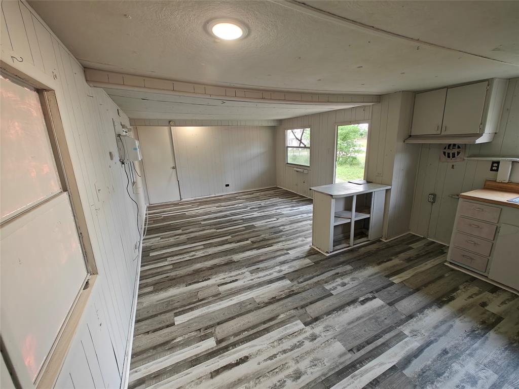 411 East Locust Street Whitewright, TX 75491 - Photo 5 of 7