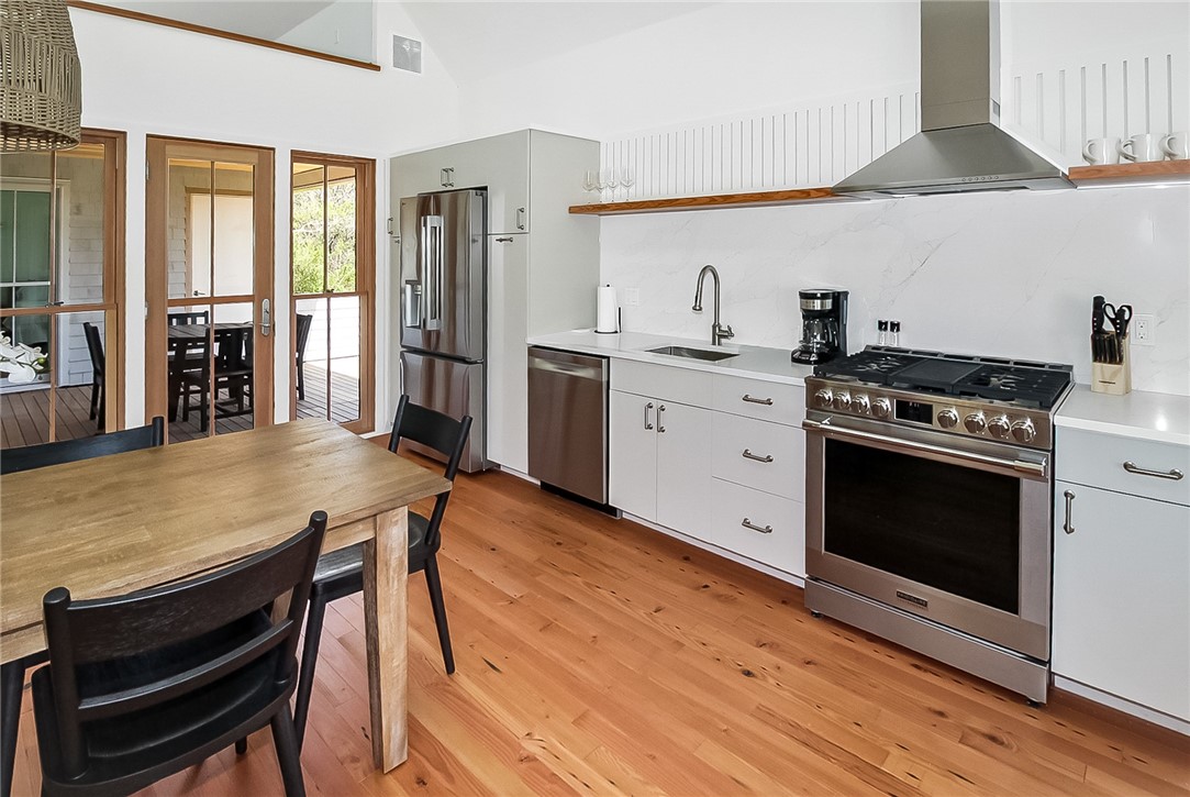 10 Wyndham Hill Road, Unit ADU Middletown, RI 02842 - Photo 7 of 21 Kitchen & Dining Area