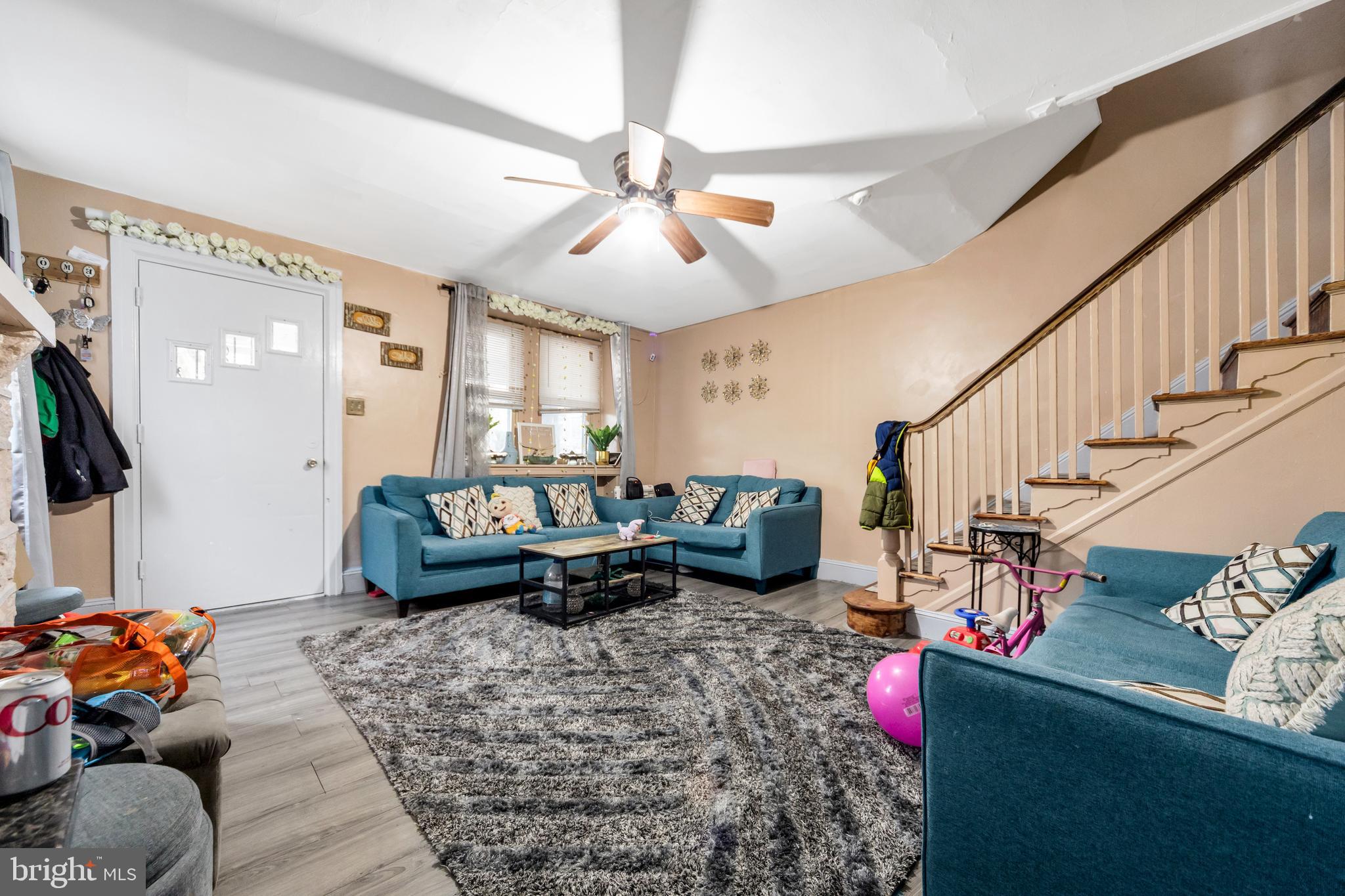 7517 Parkview Road Upper Darby, PA 19082 - Photo 4 of 33