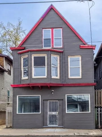 $279,900 | 935 West Greenfield Avenue, Milwaukee, WI 53204