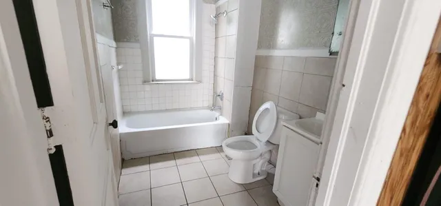 $279,900 | 935 West Greenfield Avenue, Milwaukee, WI 53204