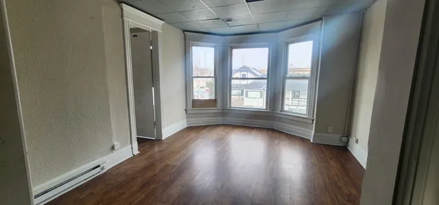 $279,900 | 935 West Greenfield Avenue, Milwaukee, WI 53204