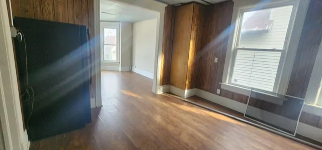 $279,900 | 935 West Greenfield Avenue, Milwaukee, WI 53204