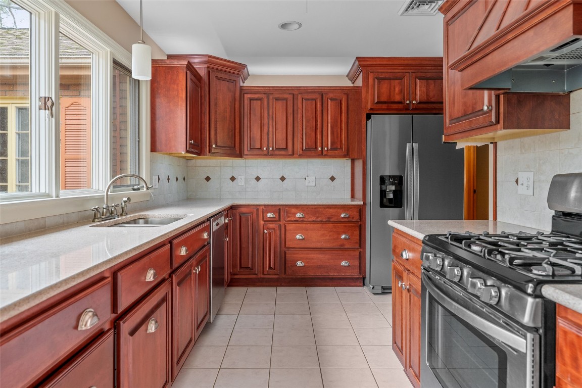 144 Chalburn Road Vestal, NY 13850 - Photo 12 of 45 Gallery Image 12