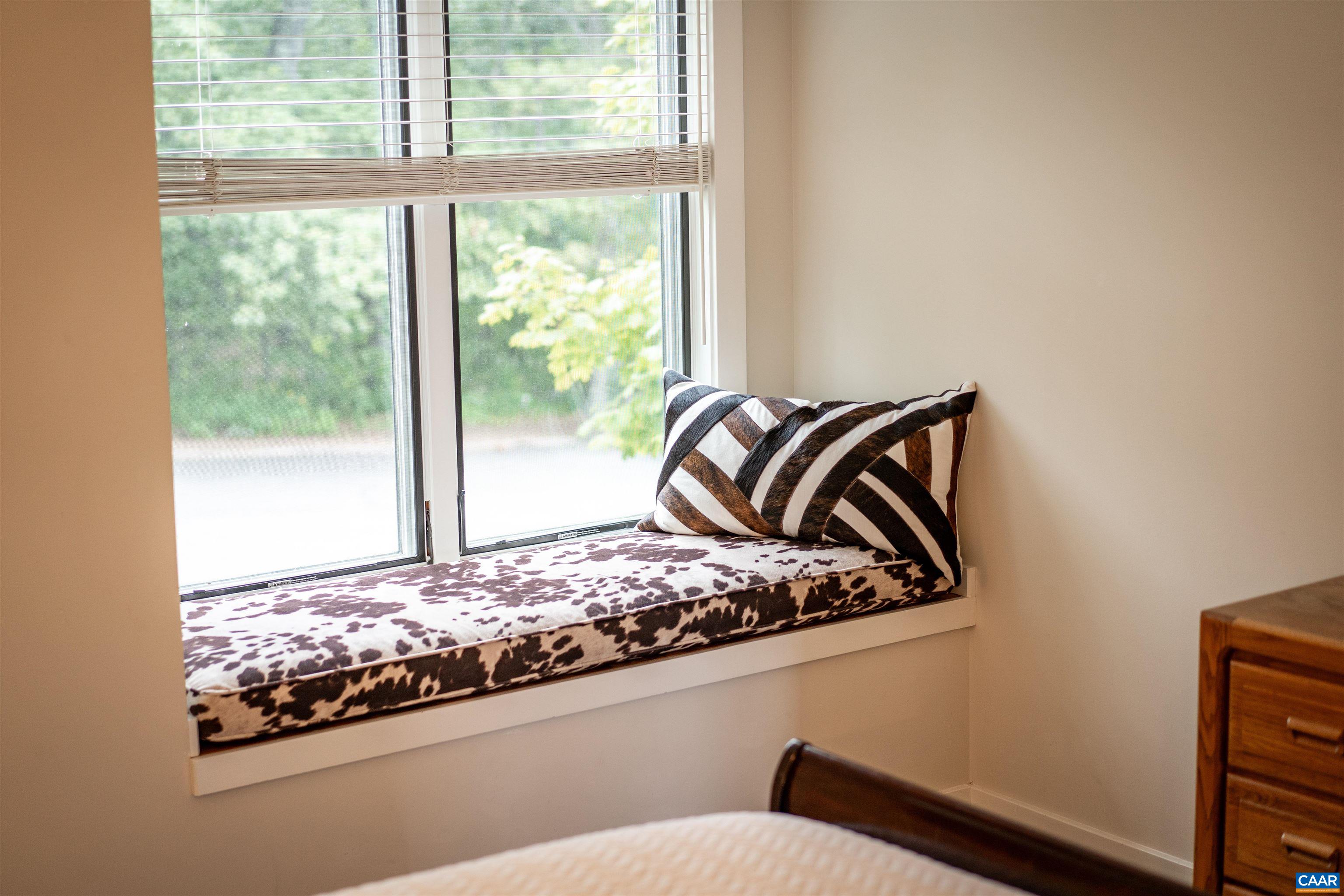 1581 Vistas Roseland, VA 22967 - Photo 42 of 53 a view of a room with wooden floor and window