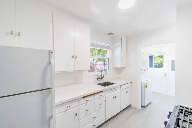 $2,455 | 1458 Hopkins Street, Unit 1, Berkeley, CA 94702