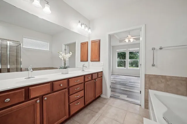 $2,295 | 207 Trinity Lane, Georgetown, TX 78633