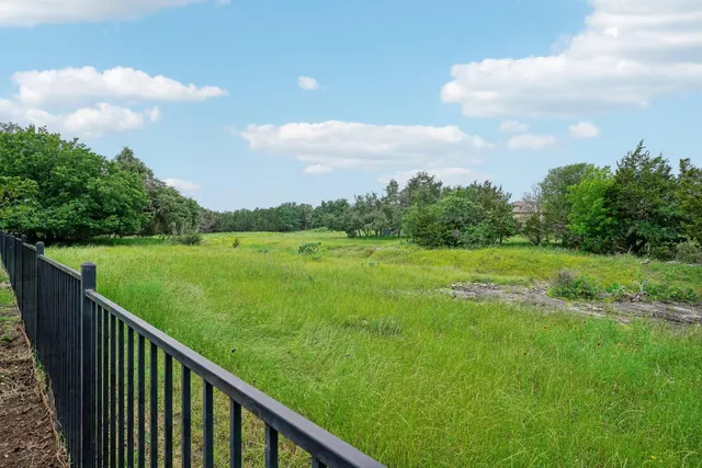 $2,295 | 207 Trinity Lane, Georgetown, TX 78633