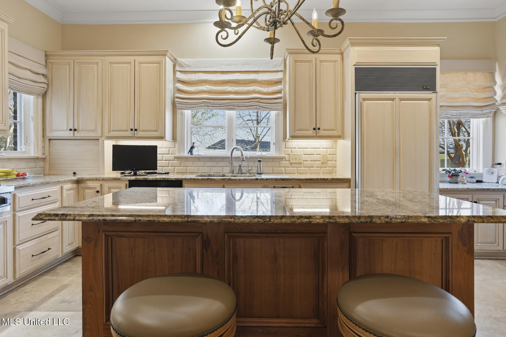 114 Meadowbrook North Jackson, MS 39211 - Photo 26 of 46 114 Meadowbrook N-24