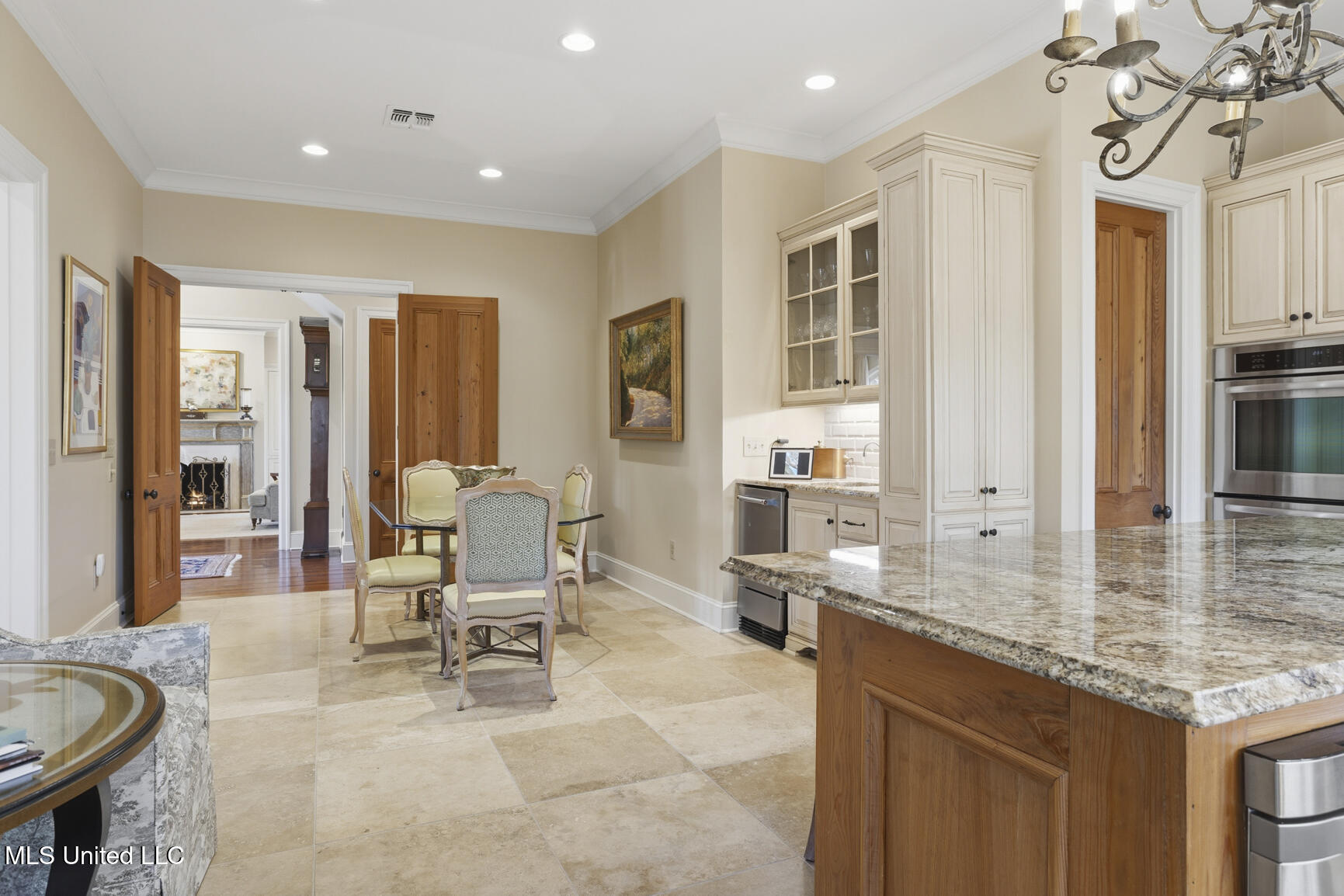 114 Meadowbrook North Jackson, MS 39211 - Photo 28 of 46 114 Meadowbrook N-26